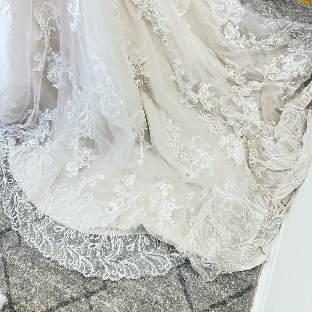 Allure Bridals Gown 9413 champagne ivory size 12 sweetheart princess - Picture 9 of 17